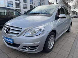 Grau Gebraucht 2011 Mercedes B180 Van / Kleinbus | 6.800 € (Fairer Preis)