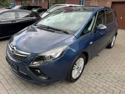 Blau Gebraucht 2016 Opel Zafira Tourer Edition Van / Kleinbus | 9.800 € (Fairer Preis)