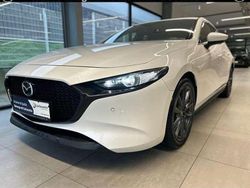 Weiß Gebraucht 2021 Mazda 3 Selection Limousine | 21.930 € (Fairer Preis)