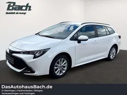 Weiß Gebraucht 2024 Toyota Corolla Business Edition Kombi | 27.490 € (Guter Preis)