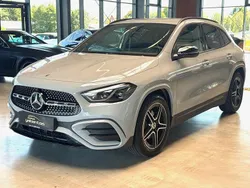 Grau Gebraucht 2025 Mercedes GLA200 AMG SUV | 42.900 € (Fairer Preis)