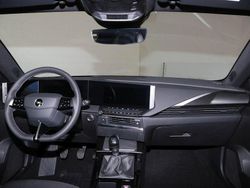 Lackierung schwarz perla nera/ Gebraucht 2024 Opel Astra GS Line Limousine | 25.990 € (Fairer Preis)