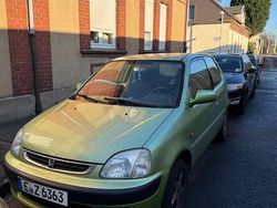Grün Gebraucht 1999 Honda Logo LS Kleinwagen | 1.500 € (Fairer Preis)