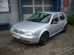 Silber Gebraucht 2001 VW Golf IV Limousine | 5.750 €