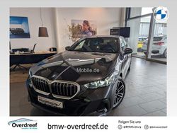 Grau Gebraucht 2024 BMW 550e Performance Limousine | 77.800 € (Fairer Preis)