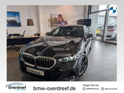 Grau Gebraucht 2024 BMW 550e Performance Limousine | 78.950 € (Fairer Preis)