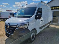 Mineralweiß Gebraucht 2023 Renault Master Basis Van | 30.990 € (Teuer)