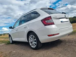 Weiß Gebraucht 2018 Skoda Fabia Style Kombi | 8.990 € (Guter Preis)