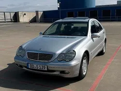 Silber Gebraucht 2002 Mercedes C180 Limousine | 3.100 €
