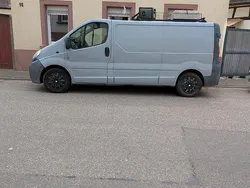 Blau Gebraucht 2003 Opel Vivaro Van | 1.800 €