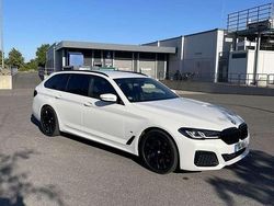 Weiß Gebraucht 2021 BMW 530 M Sport Kombi | 36.390 € (Fairer Preis)