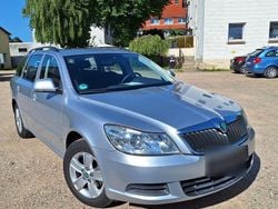 Silber Gebraucht 2011 Skoda Octavia Kombi | 6.950 € (Fairer Preis)