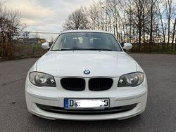 Weiß Gebraucht 2012 BMW 118 Kleinwagen | 5.850 € (Guter Preis)