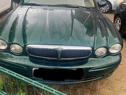 Grün Gebraucht 2006 Jaguar X-type Kombi | 790 €