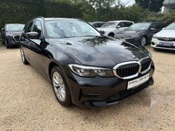 Saphirschwarz Gebraucht 2020 BMW 320 Sport Line Kombi | 23.499 € (Guter Preis)