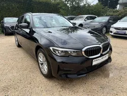 Saphirschwarz Gebraucht 2020 BMW 320 Sport Line Kombi | 23.699 € (Guter Preis)