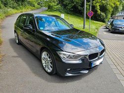 Schwarz Gebraucht 2013 BMW 320 Kombi | 7.900 € (Fairer Preis)