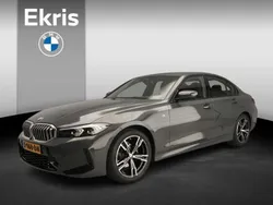Grau Gebraucht 2023 BMW 318 M Sport Limousine | 31.900 € (Guter Preis)