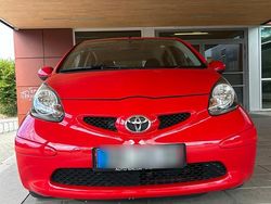 Rot Gebraucht 2008 Toyota Aygo Cool Kleinwagen | 2.190 € (Fairer Preis)