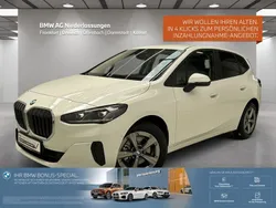 Weiß Gebraucht 2024 BMW 216 Active Tourer Luxury Line Van / Kleinbus | 26.780 € (Fairer Preis)