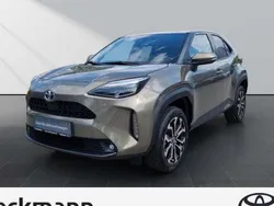 Braun Gebraucht 2022 Toyota Yaris Cross Team SUV | 23.990 € (Fairer Preis)
