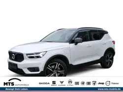 Crystal white / metallic Gebraucht 2020 Volvo XC40 R-Design SUV | 29.030 € (Superpreis)