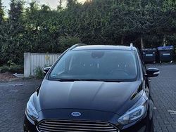 Schwarz Gebraucht 2019 Ford S-MAX S Van / Kleinbus | 16.000 € (Fairer Preis)