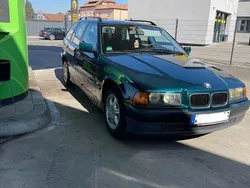 Grün Gebraucht 1996 BMW 318 Kombi | 1.599 € (Fairer Preis)
