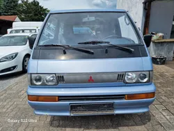 Blau Gebraucht 1997 Mitsubishi L300 Van / Kleinbus | 4.490 €