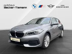Skyscraper grau Gebraucht 2022 BMW 118 Advantage Kleinwagen | 24.887 € (Fairer Preis)