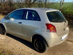 Gold Gebraucht 2009 Toyota Yaris Cool Limousine | 2.800 € (Superpreis)