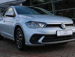 Silber Gebraucht 2023 VW Polo Life Kleinwagen | 17.900 € (Guter Preis)