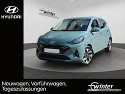 Grün Gebraucht 2024 Hyundai i10 Trend Kleinwagen | 16.480 € (Fairer Preis)