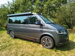 Grau Gebraucht 2022 VW T6.1 Edition Van | 68.200 € (Etwas zu teuer)