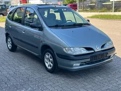 Blau Gebraucht 1998 Renault Mégane Van / Kleinbus | 1.650 €
