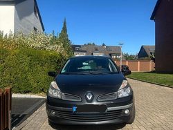 Schwarz Gebraucht 2009 Renault Clio III Limousine | 1.500 €