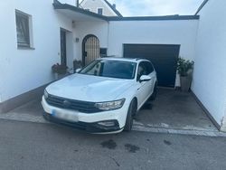 Weiß Gebraucht 2020 VW Passat Kombi | 21.500 €