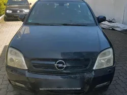 Gebraucht 2003 Opel Signum Kombi | 1.900 €