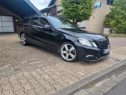 Schwarz Gebraucht 2010 Mercedes E250 Avantgarde Kombi | 5.900 €