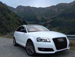 Weiß Gebraucht 2010 Audi A3 Sportback Attraction Limousine | 8.100 €