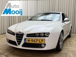 Weiß Gebraucht 2009 Alfa Romeo 159 Ti Kombi | 11.500 €