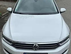 Weiß Gebraucht 2018 VW Passat Highline Kombi | 18.900 € (Superpreis)