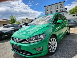 Grün Gebraucht 2017 VW Golf Sportsvan Highline Van / Kleinbus | 8.500 € (Superpreis)