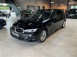 Schwarz Gebraucht 2024 BMW 320 Sport Line Kombi | 35.980 € (Fairer Preis)