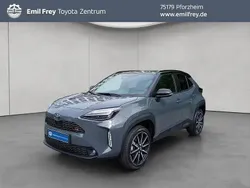 Storm grey metallic, dach schwar Neu 2025 Toyota Yaris Hybrid Premium | 36.490 €
