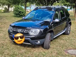 Schwarz Gebraucht 2015 Dacia Duster Lauréate SUV | 7.500 € (Fairer Preis)