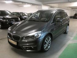 Mineralgrau Gebraucht 2017 BMW 220 Gran Tourer Luxury Line Van / Kleinbus | 17.100 € (Fairer Preis)