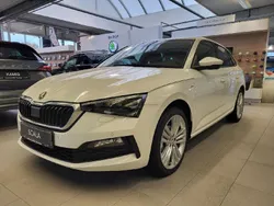 Weiß Gebraucht 2023 Skoda Scala Tour Kleinwagen | 25.990 €
