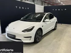 Weiß Gebraucht 2021 Tesla Model 3 RWD Limousine | 24.700 € (Guter Preis)
