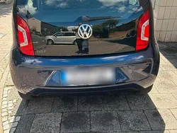 Blau Gebraucht 2014 VW up! Kleinwagen | 7.600 € (Etwas zu teuer)